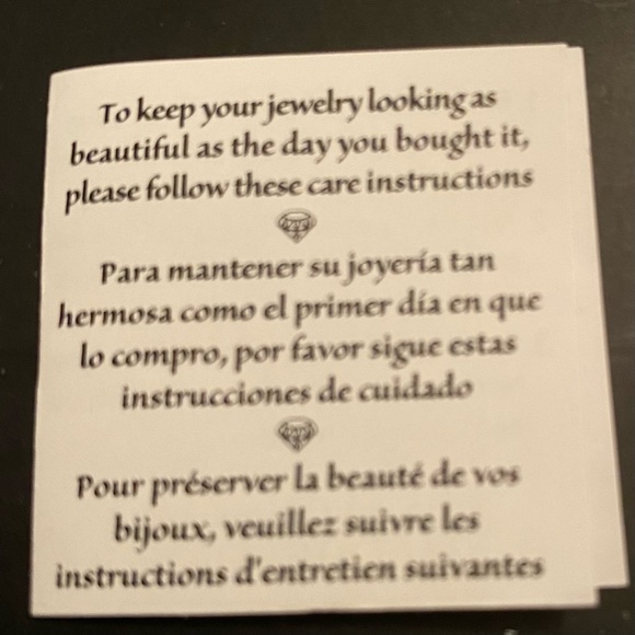 New AVON Essential Oil Lava Heart in original box - Picture 9 of 13